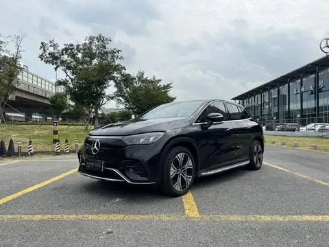 Mercedes-Benz EQE SUV 2024