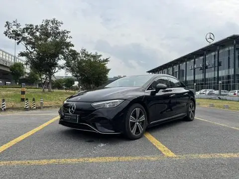 Mercedes-Benz EQE 2025