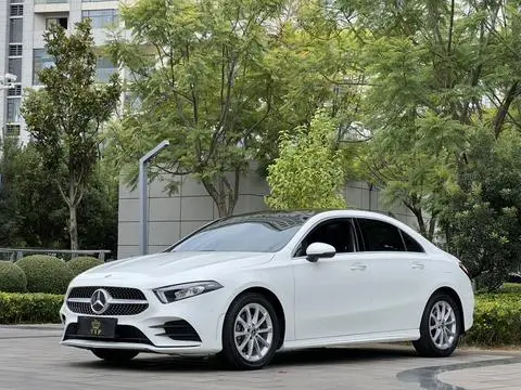 Mercedes-Benz A-Class 2019 — фото 1