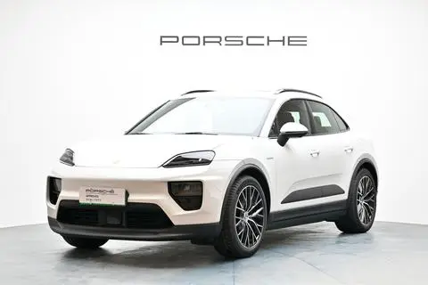 Porsche Macan EV 2024