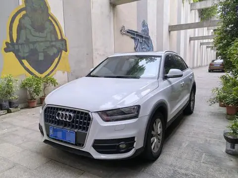 Audi Q3 2015 — фото 1
