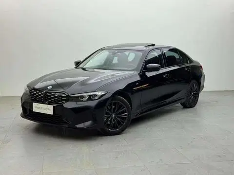 BMW 3 Series 2023 — фото 1