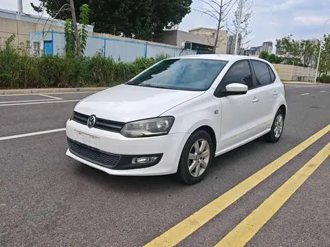 Volkswagen Polo 2013 — фото 1