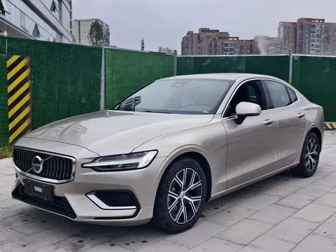 Volvo S60 2025