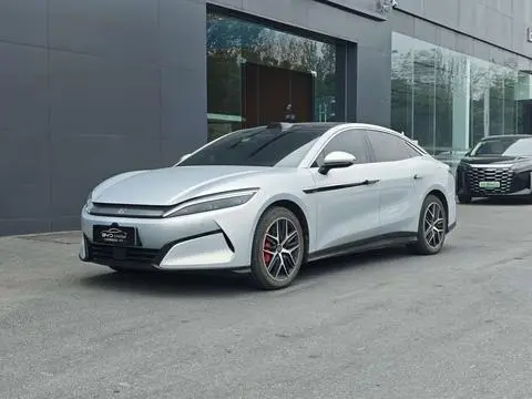 BYD Han L EV 2025