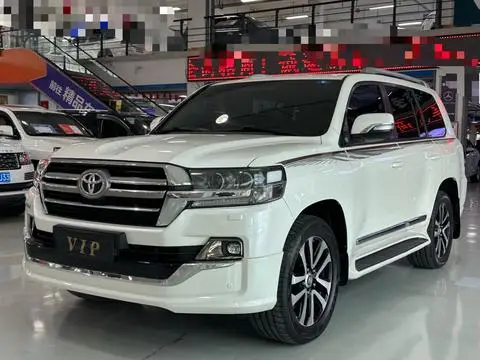 Toyota 兰德酷路泽 2019 — фото 1