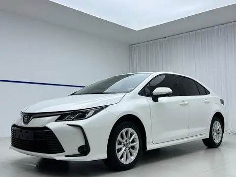 Toyota Corolla 2021 — фото 1