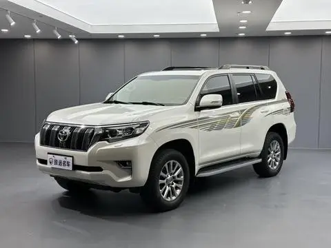 Toyota Prado 2018 — фото 1