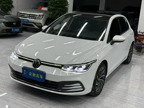 Volkswagen Golf 2021