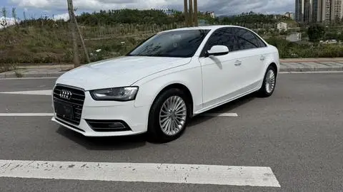 Audi A4L 2016 — фото 1