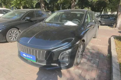 Hongqi E-QM5 2024