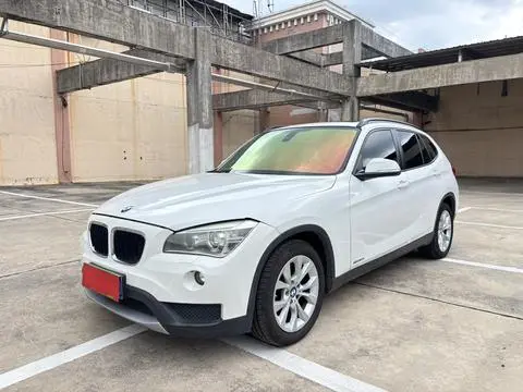 BMW X1 2012 — фото 1