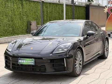 Porsche Panamera 2024 — фото 1