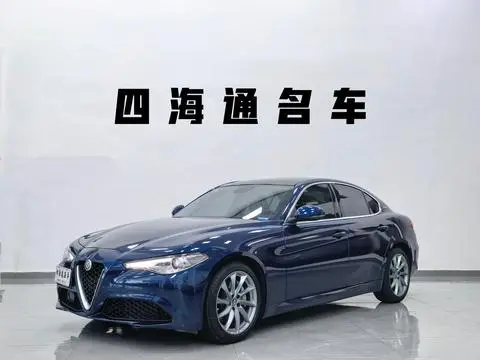 Alfa Romeo Giulia朱丽叶 2020 — фото 1