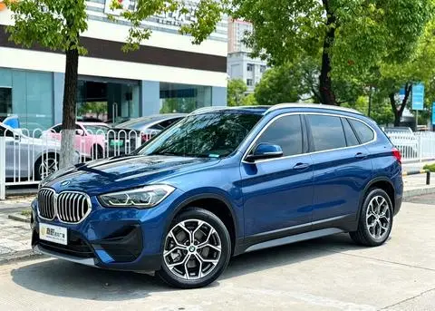 BMW X1 2022 — фото 1