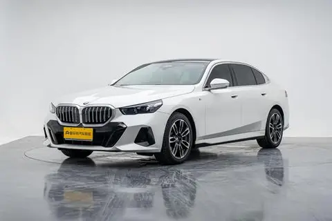 BMW 5 Series 2024