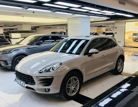 Porsche Macan 2017 — фото 1