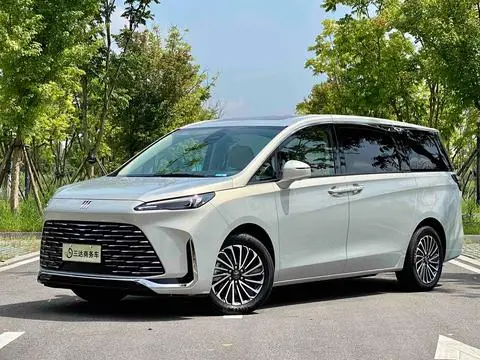 Buick GL8 PHEV 2025