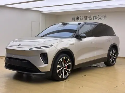 NIO ES8 2024