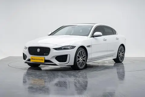 Jaguar XEL 2021 — фото 1