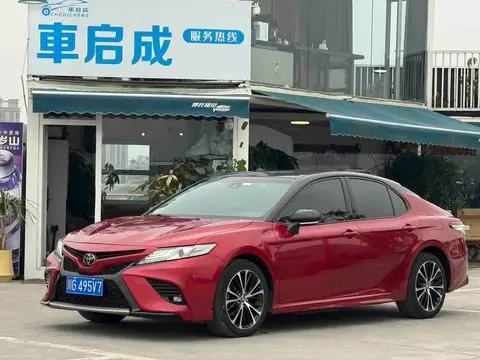 Toyota Camry 2019
