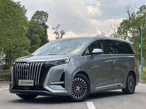 Denza D9 EV 2022