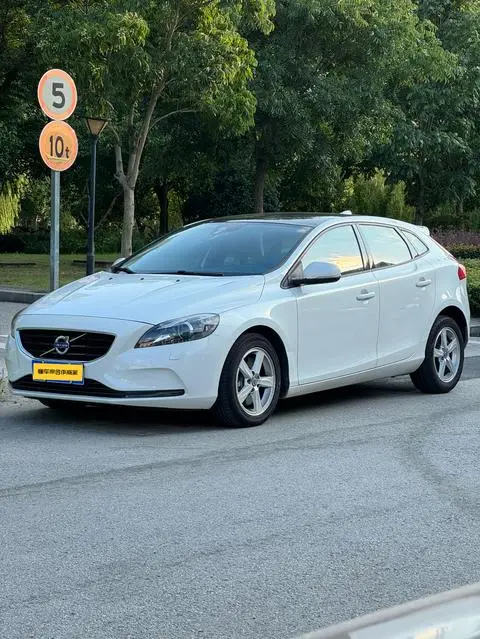Volvo V40 2016
