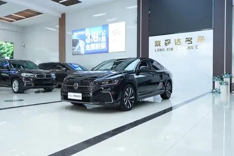 Volkswagen Passat 2023
