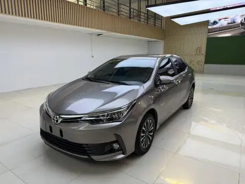 Toyota Corolla 2018 — фото 1