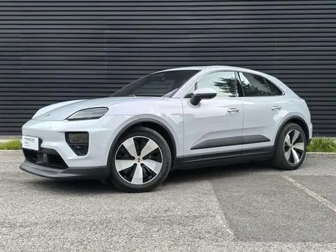 Porsche Macan EV 2024