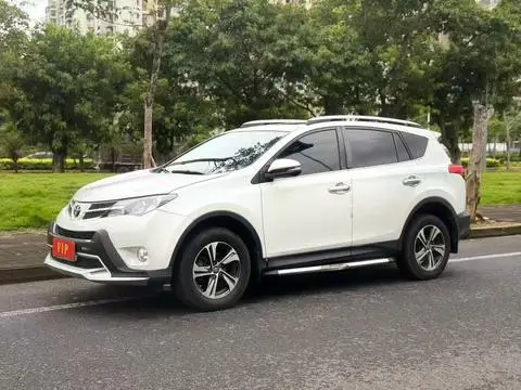 Toyota RAV4 2015