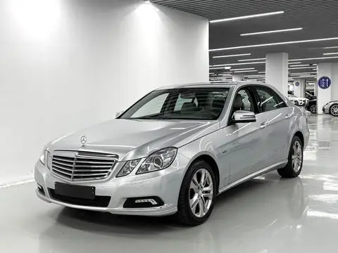 Mercedes-Benz E-Class 2010