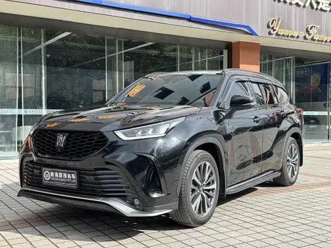 Toyota Crown Kluger 2024