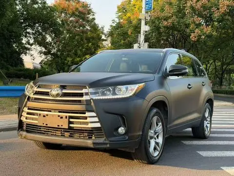 Toyota Highlander 2018 — фото 1
