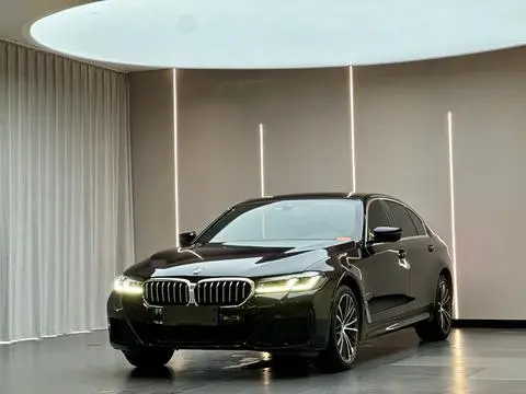 BMW 5 Series 2022 — фото 1