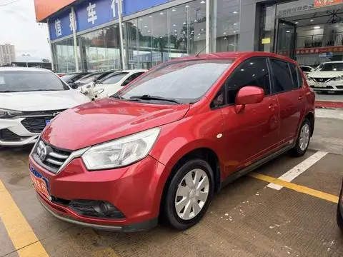 Venucia R50 2016