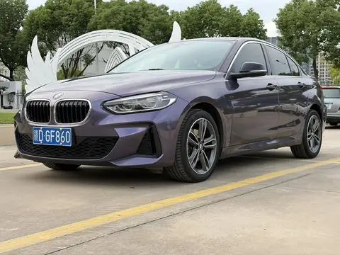 BMW 1 Series 2021 — фото 1