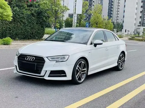 Audi A3 2017 — фото 1