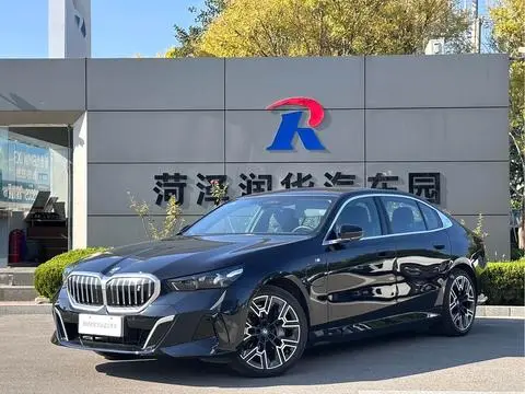 BMW i5 2025 — фото 1