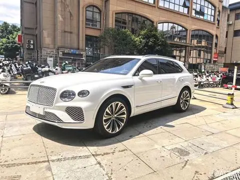 Bentley 添越PHEV 2021