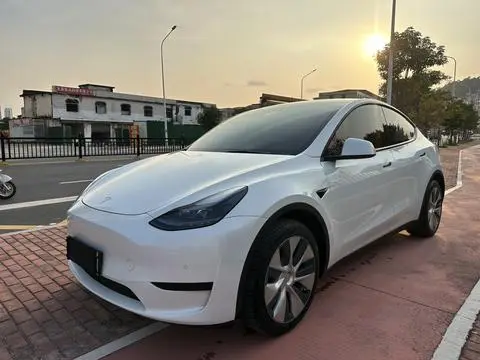 Tesla Model Y 2022 — фото 1