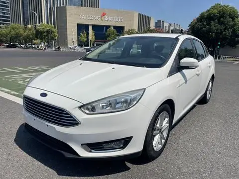 Ford Focus 2015 — фото 1
