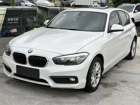 BMW 1 Series 2015 — фото 1