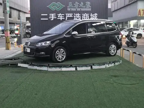 Volkswagen 夏朗 2012