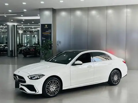 Mercedes-Benz C-Class 2025 — фото 1