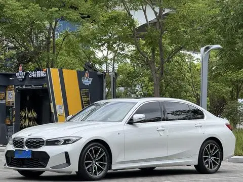BMW 3 Series 2025 — фото 1