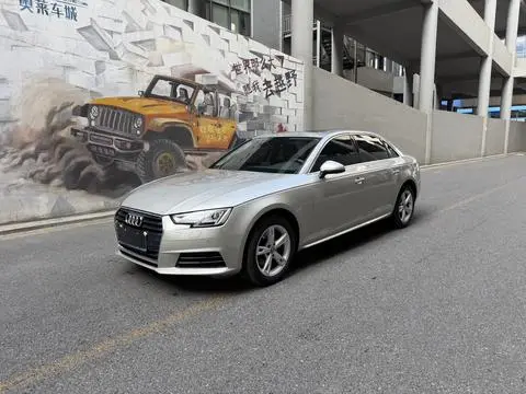 Audi A4L 2017 — фото 1