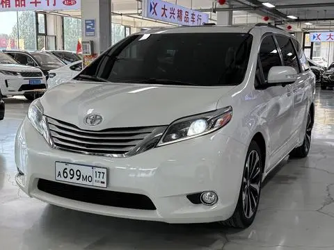 Toyota SIENNA 2015 — фото 1