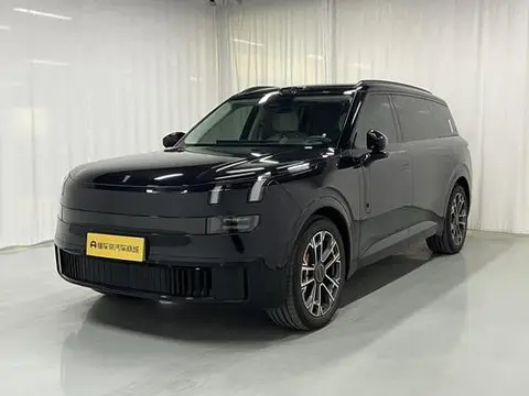 Lynk & Co 900 2025