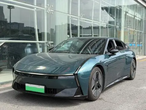 XPeng 小鹏P7 2025